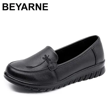 Весенне-осенние тонкие туфли BEYARNE для мамы; удобная женская обувь на мягкой подошве и низком каблуке; кожаные легкие нескользящие туфли на плоской подошве