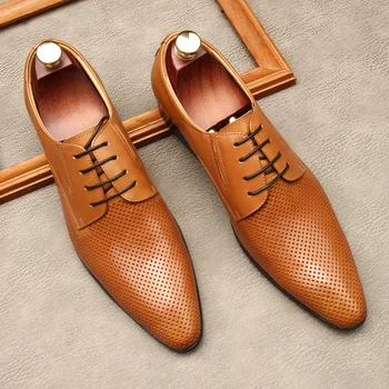Мужская обувь в европейском стиле, официальная кожаная обувь для мужчин с перфорированным дышащим верхом, свадебные туфли на шнуровке из натуральной кожи.