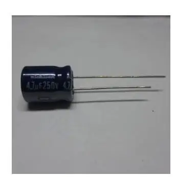 Электролитический конденсатор 250 В 4,7 мкФ